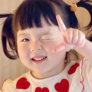 ​婴儿又萌又可爱的句子（人类幼崽可爱的文案）